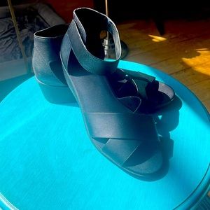 Naturalizer Riviera Wedge Sandal Size 11M